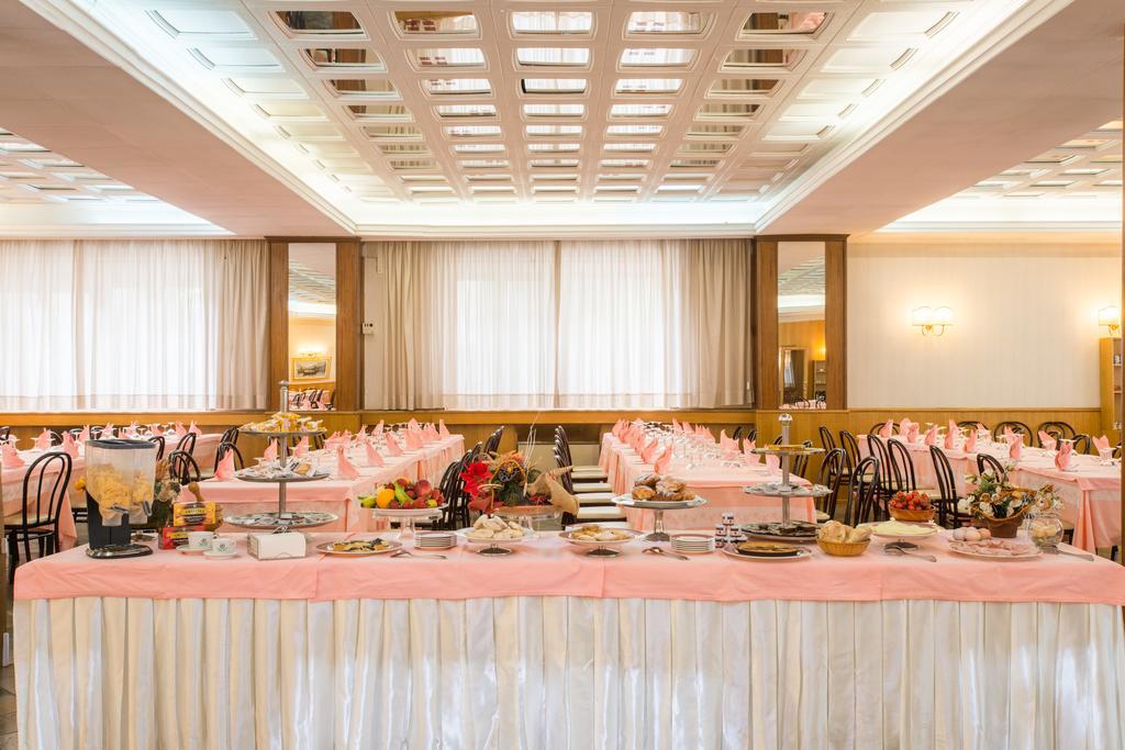 Hotel Tasso Camigliatello Silano Buitenkant foto