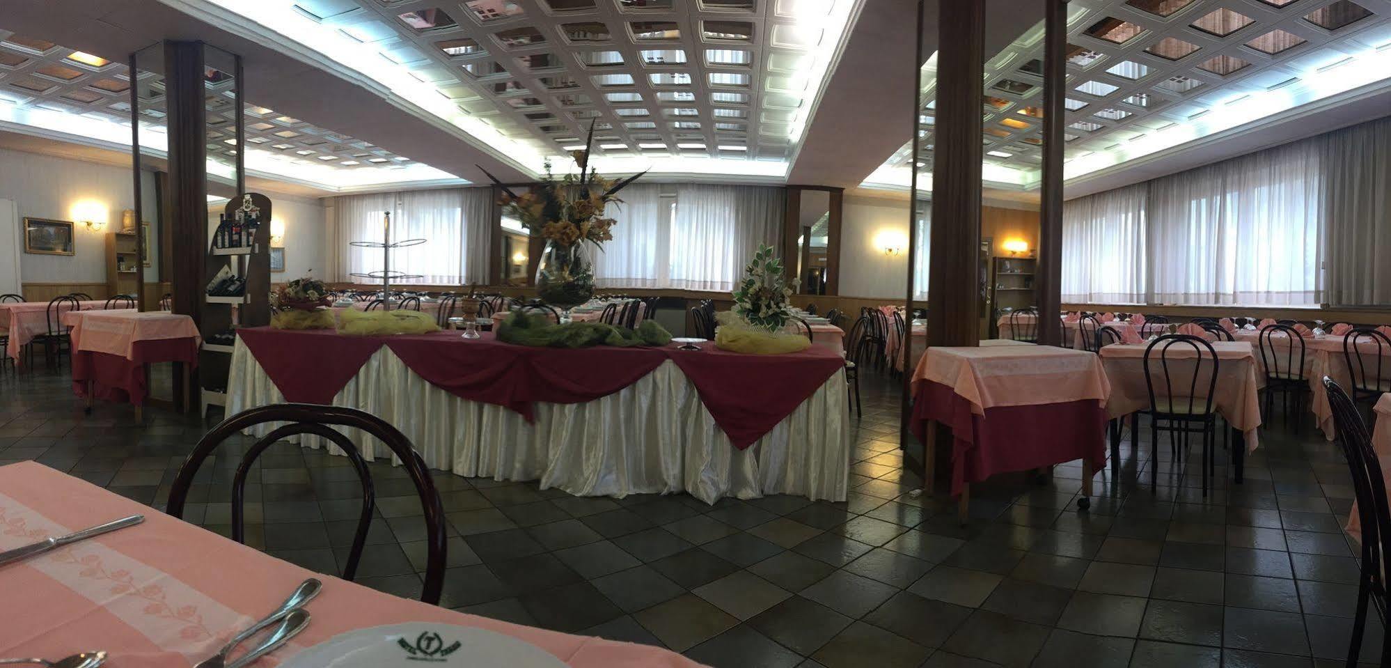 Hotel Tasso Camigliatello Silano Buitenkant foto
