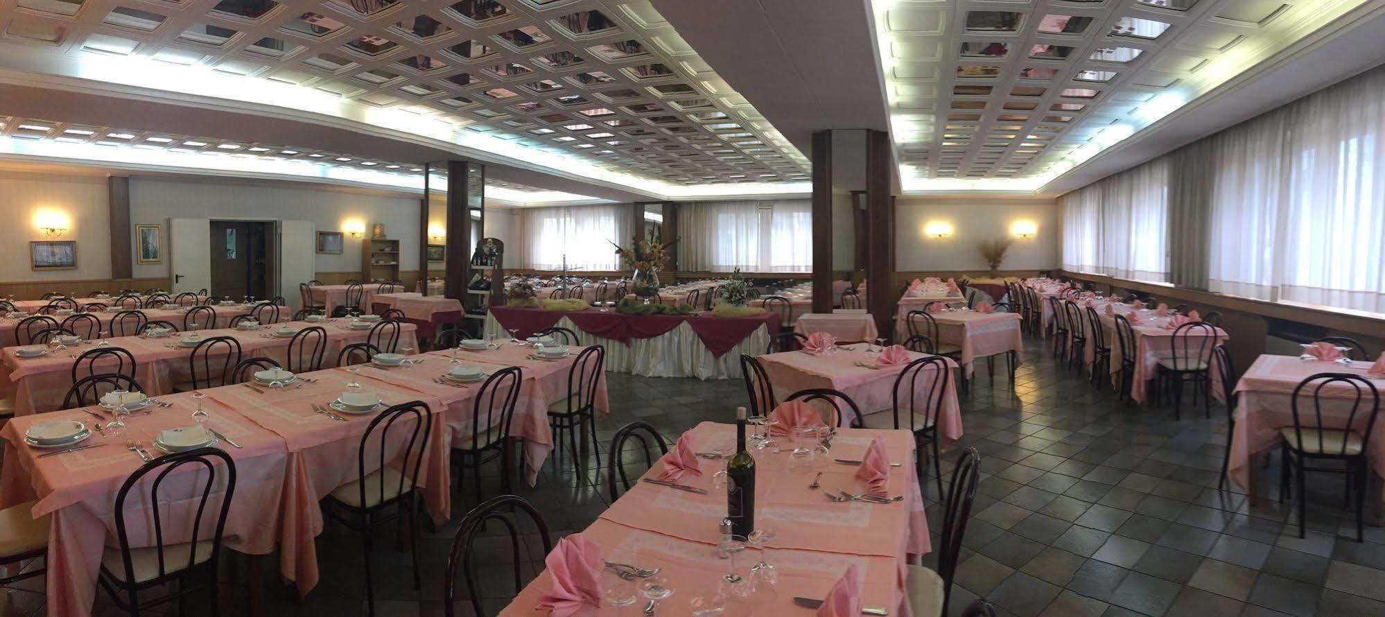 Hotel Tasso Camigliatello Silano Buitenkant foto