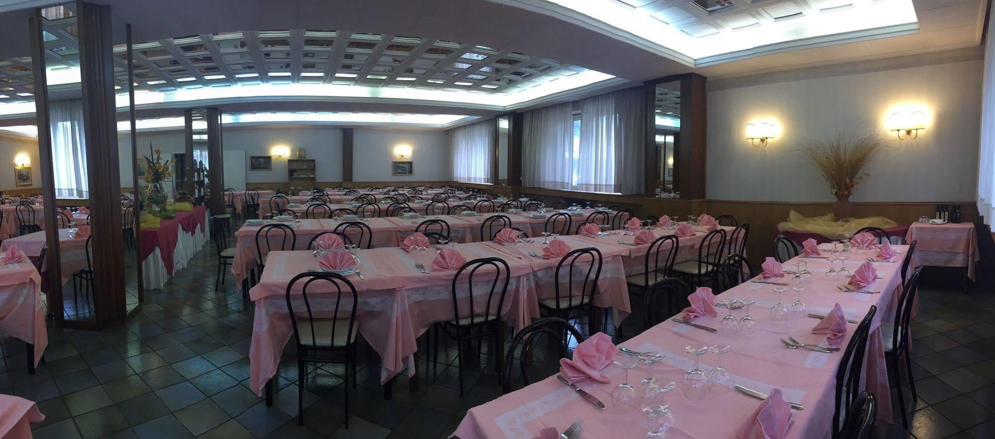 Hotel Tasso Camigliatello Silano Buitenkant foto