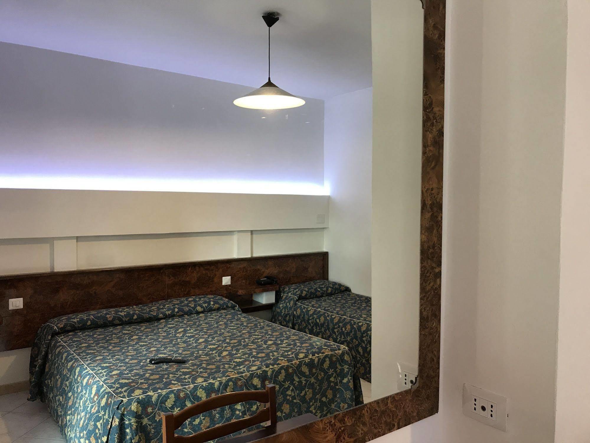 Hotel Tasso Camigliatello Silano Buitenkant foto