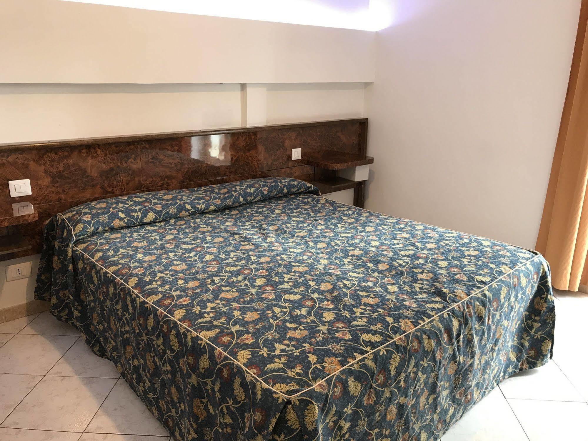 Hotel Tasso Camigliatello Silano Buitenkant foto