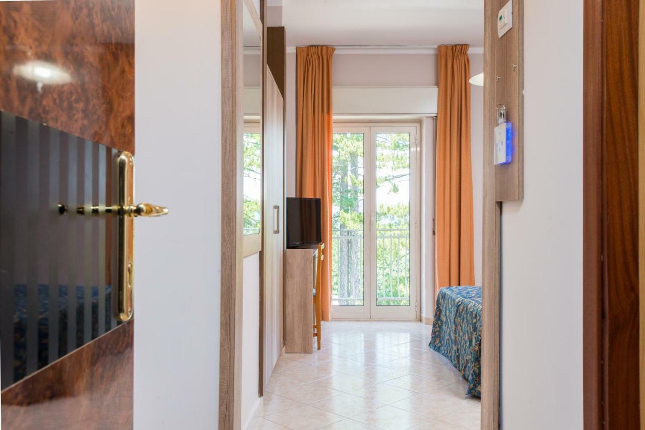 Hotel Tasso Camigliatello Silano Buitenkant foto
