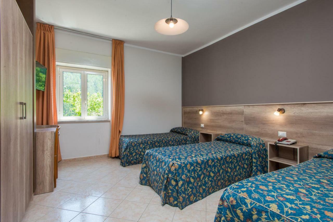 Hotel Tasso Camigliatello Silano Buitenkant foto
